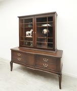 Zabytkowa witryna z lat 30-tych w stylu art deco. Po renowacji. 