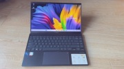 Ultrabook Zenbook 14 UX425E