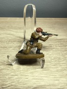 Żołnierzyk PRL. Klęczący Żołnierz z karabinem Snajperskim 