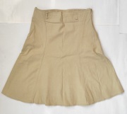 Beżowa spódnica Rozmiar 38 Rozkloszowana spódnica kremowa R38