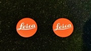 Leica logo 3D czerwona kropka 