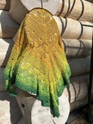 Ażurowa chusta handmade z efektem ombre 170x80