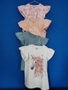 Zestaw (T-shirtów Next) 4 x koszulka: 100% bawełny.