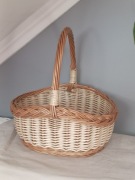 Koszyczek wielkanocny wiklinowy biały 