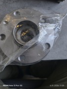 Piasta koła oś tylna VW Golf V 