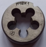 Narzynka prawa M12x1 prawoskrętna