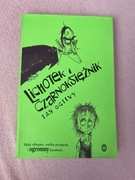 Lichotę i czarnoksiężnik Ian Ogilvy