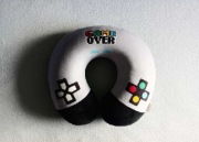 Empik Poduszka Podróżna z serii Game Over Wzór Joystick gracz