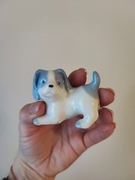 Figurka pies porcelana biało-niebieski