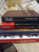 Zestaw książek biograficznych.
