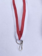 Wstążka do medalu, karabińczyk metalowy, szerokość 10 mm - biało-czerwona