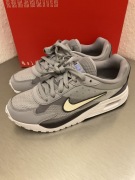 Buty dziecięce Nike air max solo rozmiar 36 fv6367-003