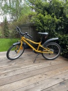 Żółty rower dziecięcy riverside