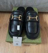 Buty klapki Gucci .