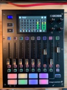 Mikser BOSS Gigcaster 8 | Stan Idealny | Komplet BOX