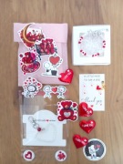Walentynkowy box 2 – bransoletka, naklejki, breloczek, serca, misie