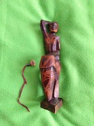 Tancerz z Tanzanii – plemię Kamba, drewno jacaranda