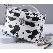 Kosmetyczka rozkładana łaciata krówka kuferek