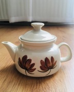 Porcelana PRL. Czajniczek, imbryk do herbaty Mirostowice.