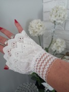 Piękne białe  ażurowe fałszywe mankiety 