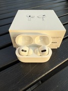 Apple AirPods 1 gen. oryginalne - lewa słuchawka szumi przy włączonym ANC