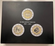 3 zestawy monet 2 EURO w Kasecie