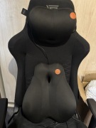 Poduszki samochodowe masujące 2 szt na USB