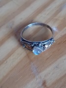 Pierścionek srebro złote listki i perła