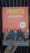 Trinkets powieść młodzieżowa Kirsten Smith paperback