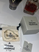 bransoletka biżuteryjna marki Vivienne Westwood.