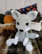 Wilk na szydełku maskotka rękodzieło handmade