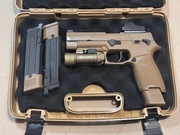 Replika gazowa pistoletu Sig Sauer M17 stalowy zamek