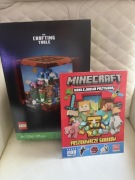 LEGO Minecraft 21265 Stół warsztatowy i książeczka z naklejkami.