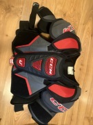 Komplet hokejowy junior / bodik, spodnie, golenie, łokcie 