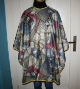 peleryna fryzjerska do czesania ścinania poliester wzór geometryczny śliska