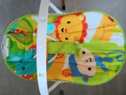 Składamy leżaczek fisher price z wibracją