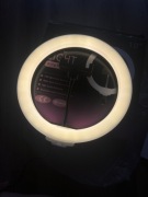 Lampa pierścieniowa ze statywem