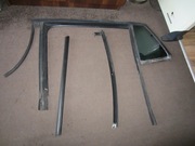 Szyba stała drzwi lewy tył + uszczelki i prowadnice Renault Megane III