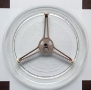 Kuchenka mikrofalowa Amica – akcesoria: talerz, wózek/prowadnica, pokrętła