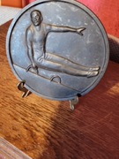 Artystyczny medal talerzyk relief gimnastyka Lauchhamer olimpiada 1936?