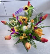 stroik wiosenny dekoracja wielkanocna na grób i do domu