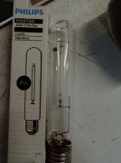 Lampa Philips Master SON-T PIA Plus 250W /E40