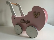 DREWNIANY WÓZEK DLA LALEK + IMIĘ + LALKA GRATIS