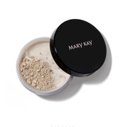 Jedwabisty Puder Light-to-Medium Ivory Mary Kay