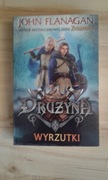 Wyrzutki. Drużyna. Tom 1