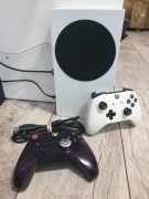 Xbox Series S 4K SSD + 2 pady