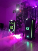 Wynajem Głośnika JBL PARTYBOX 710 + światła, dym, mikrofony / PAKIET