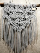 Makrama na ścianę, motyw kwiatowy.