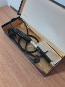 Zabytkowa elektryczna prasa do spodni