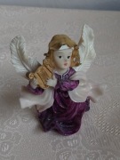 Figurka - aniołek grający na lirze - wysokość 9,5 cm